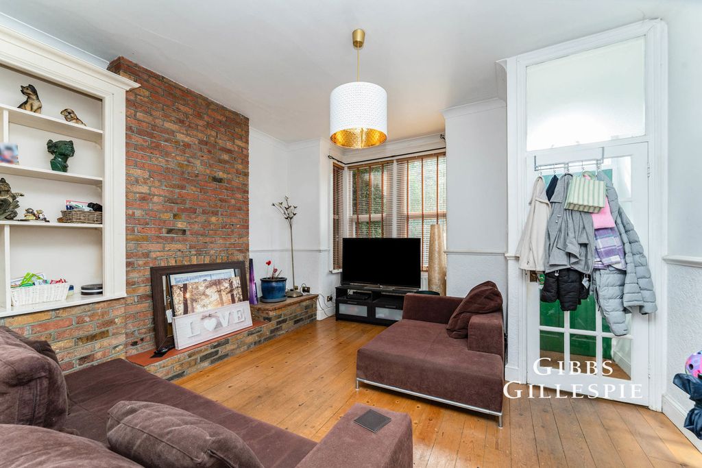 Property photo 1 of 10 Photo