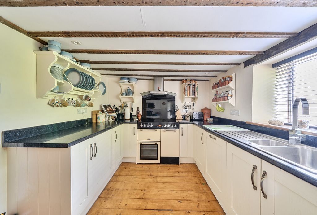 Property photo 2 of 16 1446224-11-69E10B...