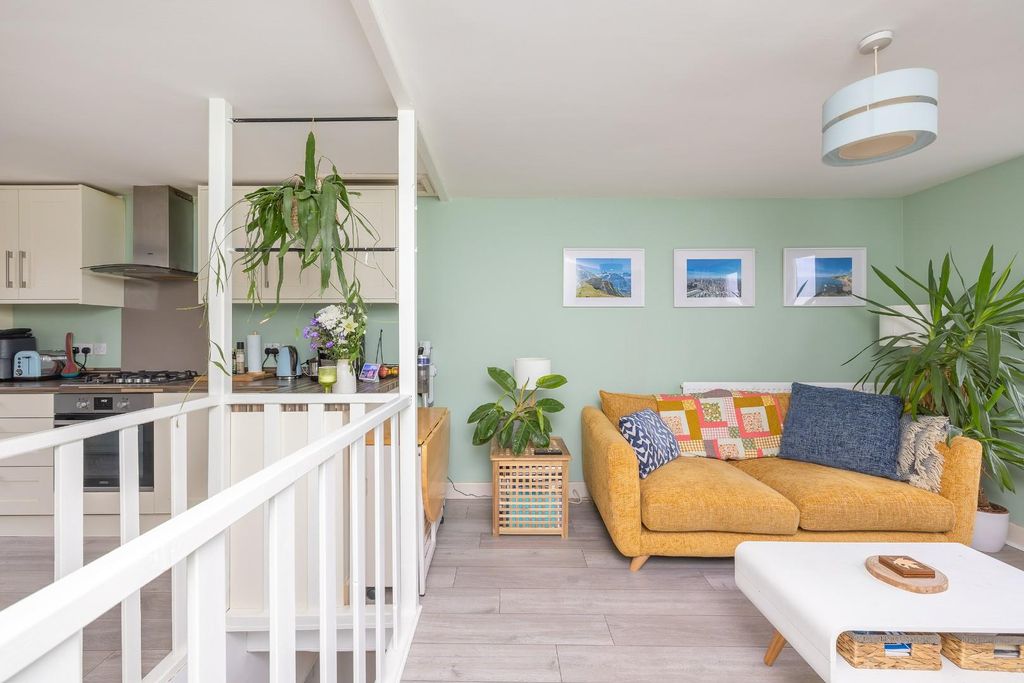 Property photo 1 of 24 Char9945-Hdr.Jpg