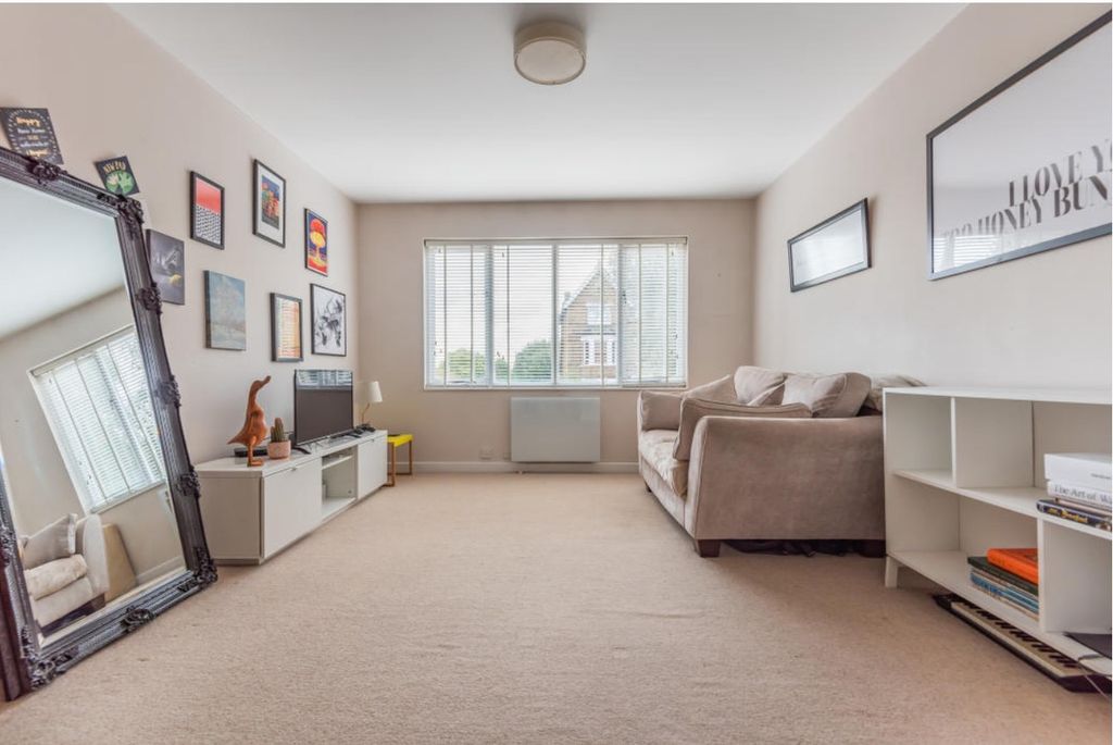 Property photo 3 of 11 1977113