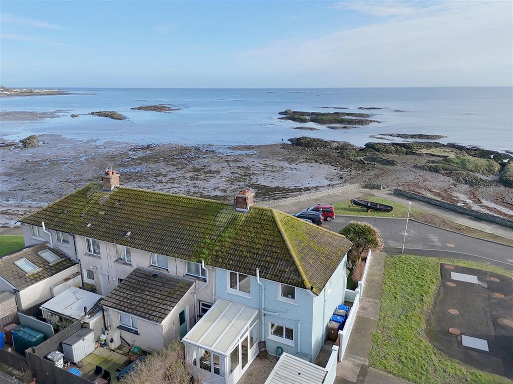 Property photo 1 of 25 Outside