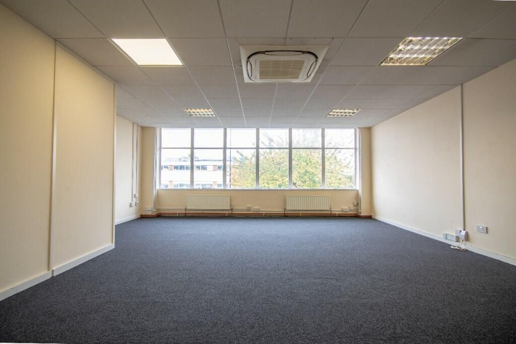 Property photo 2 of 73 Office 