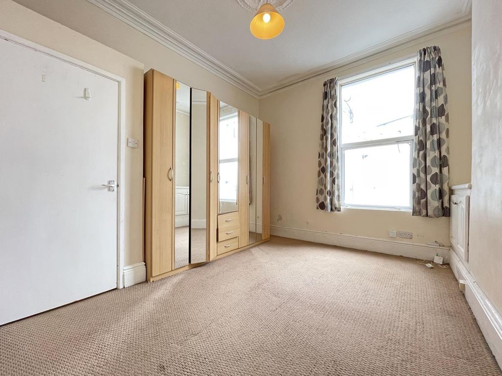 Property photo 2 of 7 Greenbank Avenue 20 Gff - Bedroom Long.Jpg