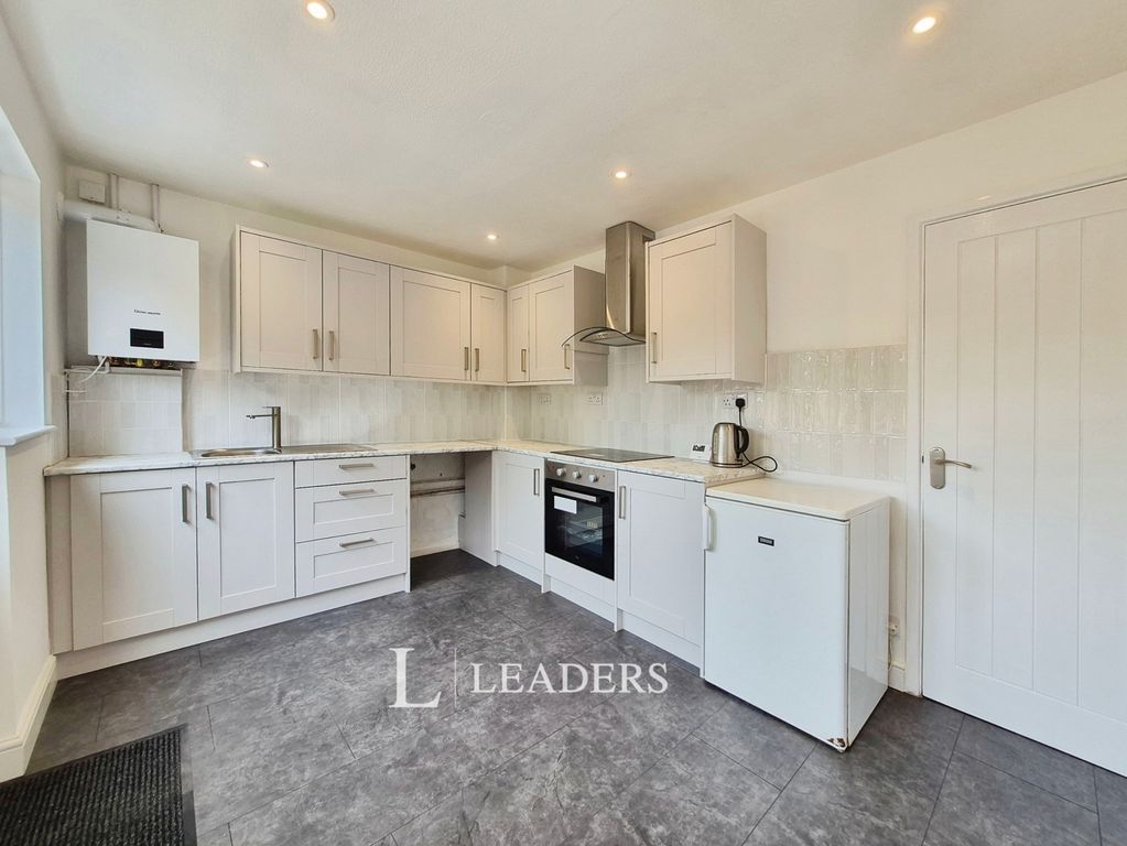 Property photo 2 of 15 Kitchen
