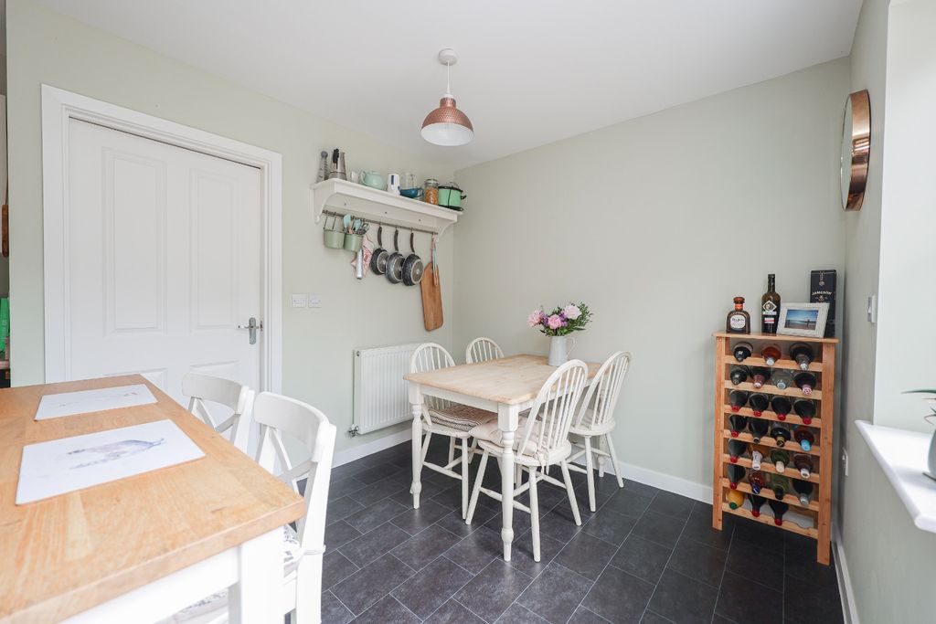 Property photo 2 of 21 5158322