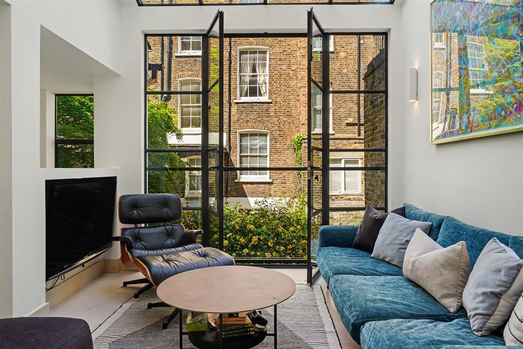 Property photo 3 of 25 39 Princess Road Nw1 8Js-No Watermark-29.Jpg