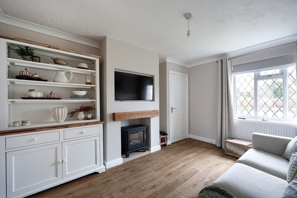 Property photo 3 of 13 4718664