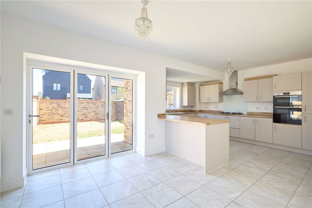 Property photo 2 of 17 Picture No. 22