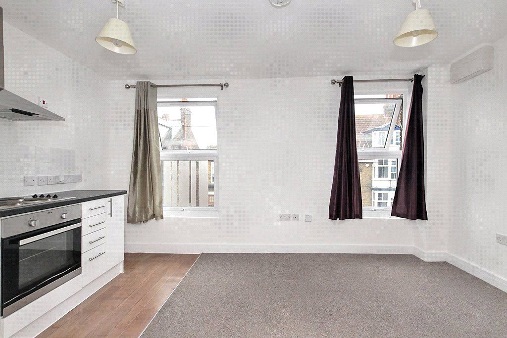 Property photo 3 of 12 Picture No. 13