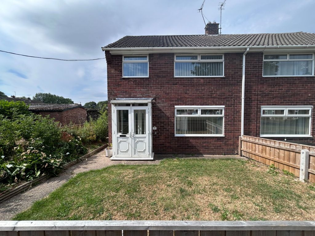 Property photo 1 of 18 External