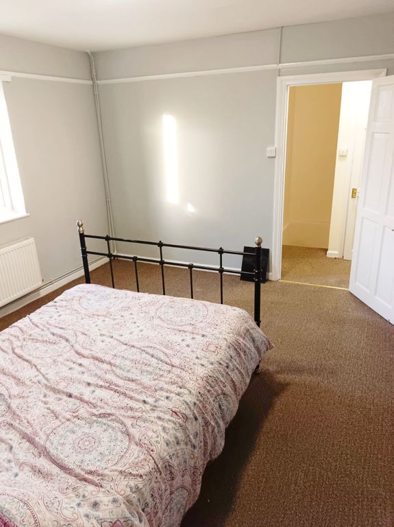 Property photo 2 of 5 Room