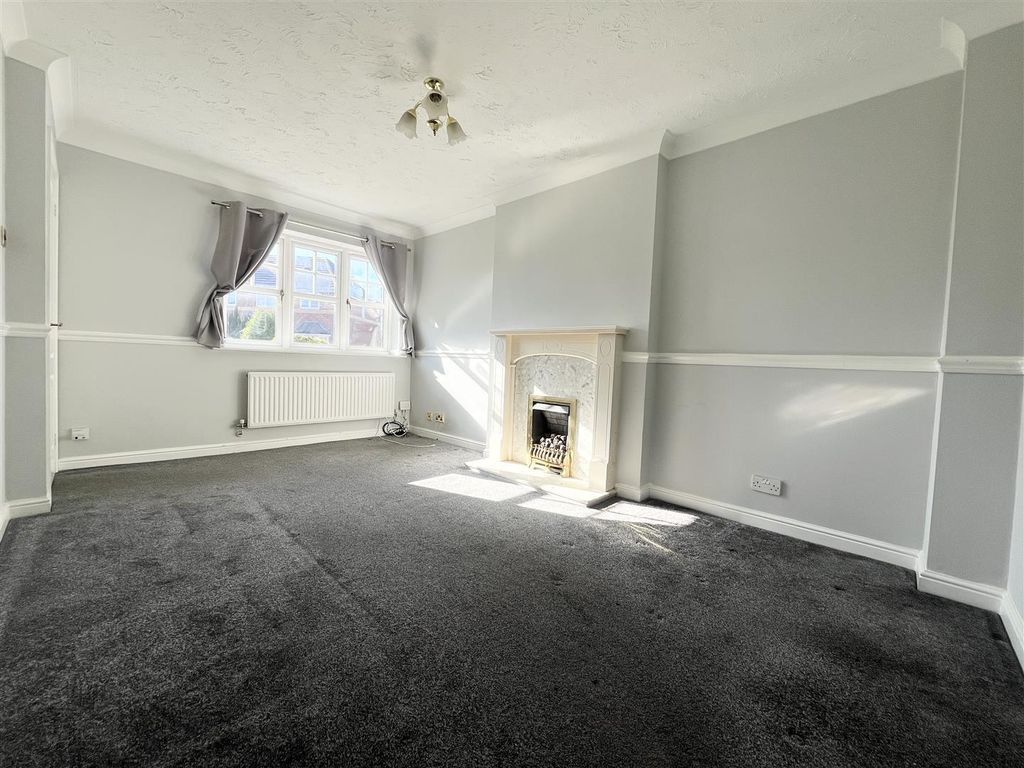 Property photo 3 of 11 20260326_091335161_Ios.Jpg