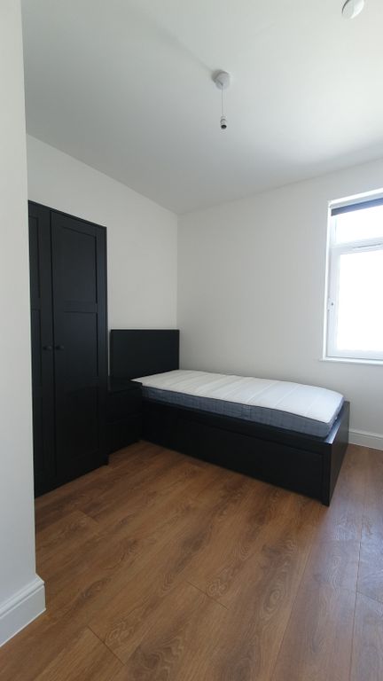 Property photo 2 of 11 Gallery