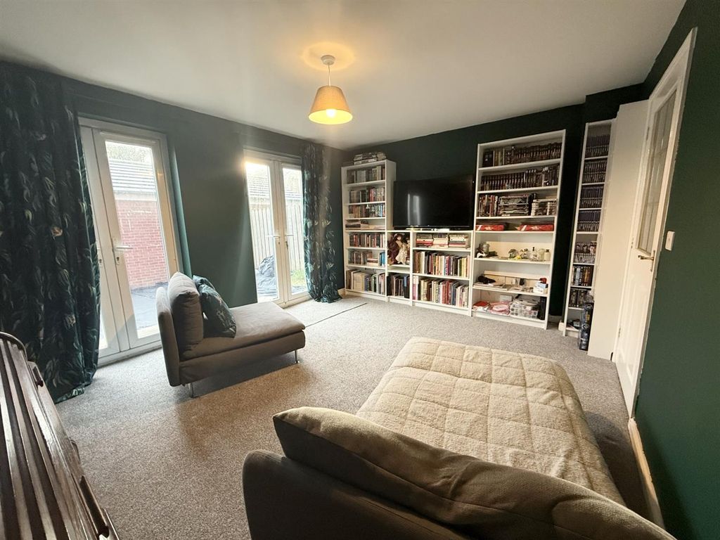 Property photo 3 of 11 Lo5.Jpg