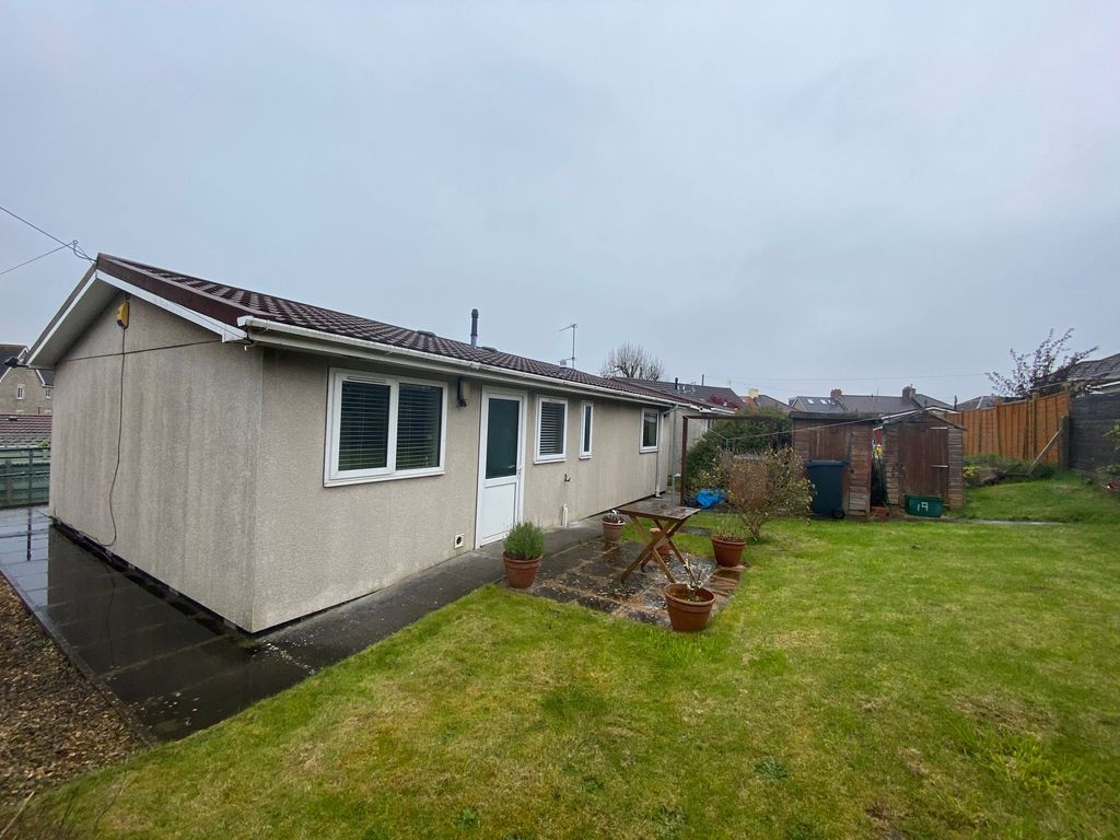 Property photo 2 of 8 Photo 2