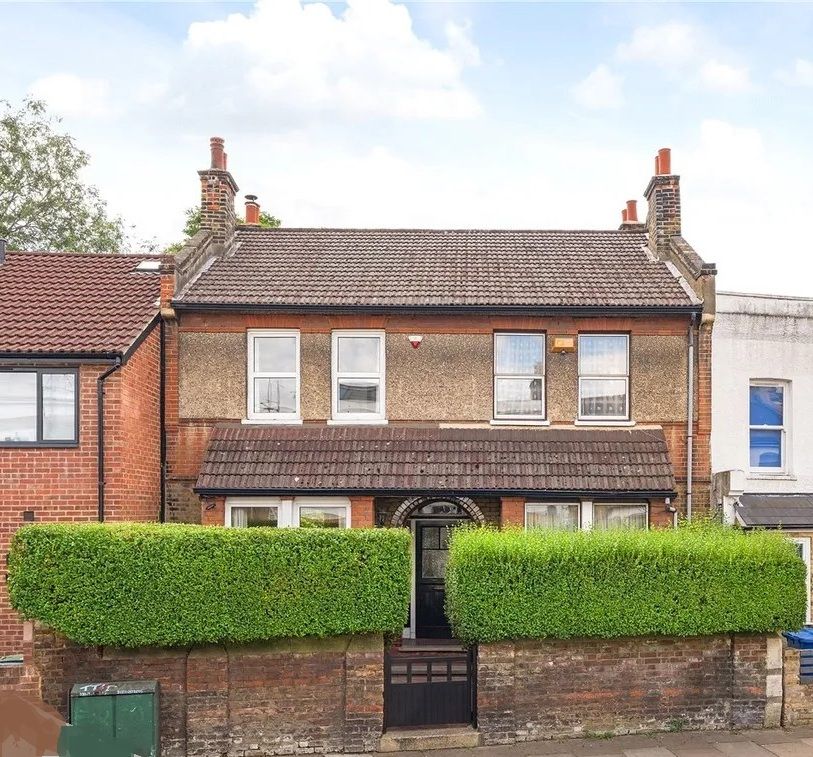 Property photo 1 of 23