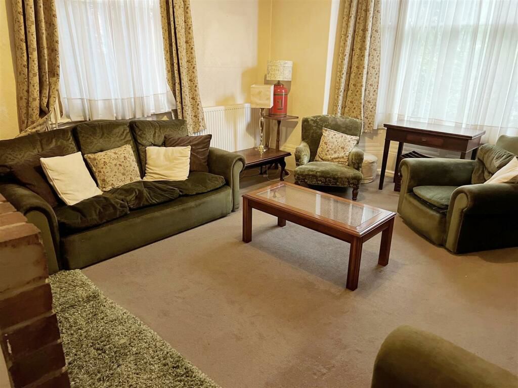 Property photo 3 of 13