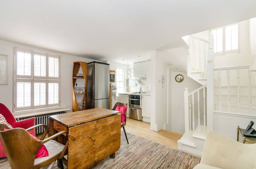 Property photo 3 of 13