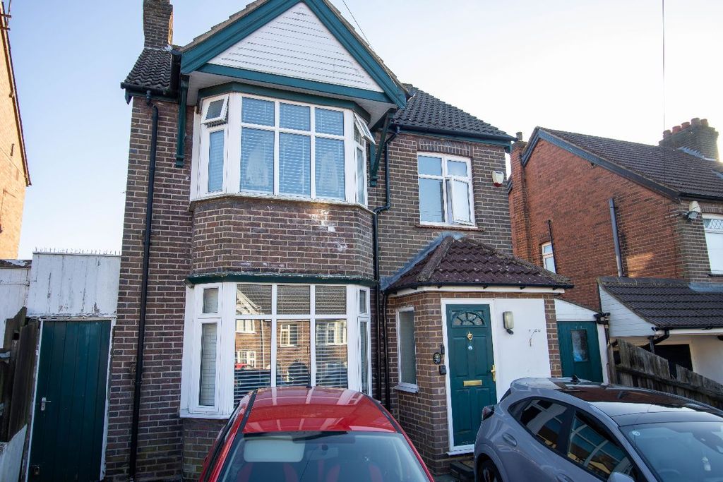 Property photo 1 of 23