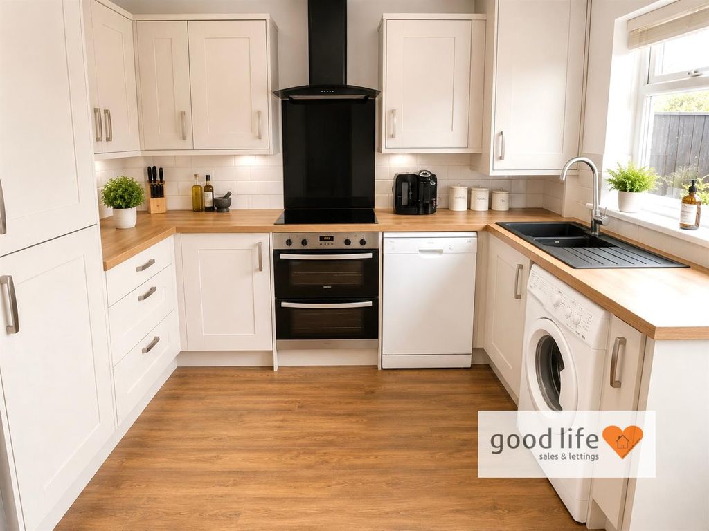 Property photo 3 of 15 20260622_190741261_Ios11 Langley Road.Jpg