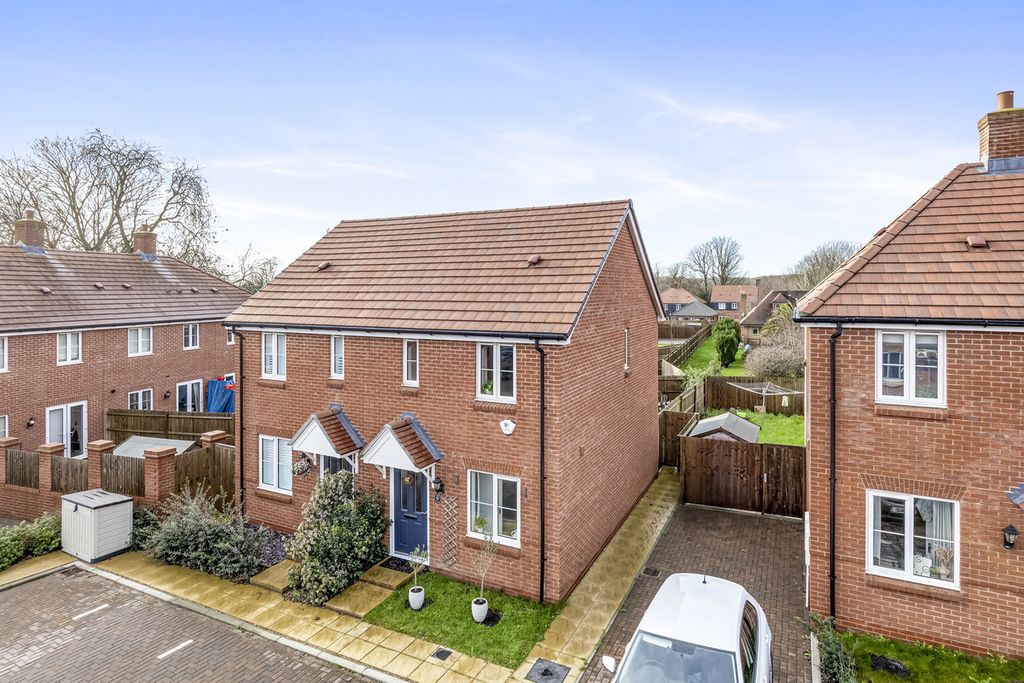 Property photo 1 of 24