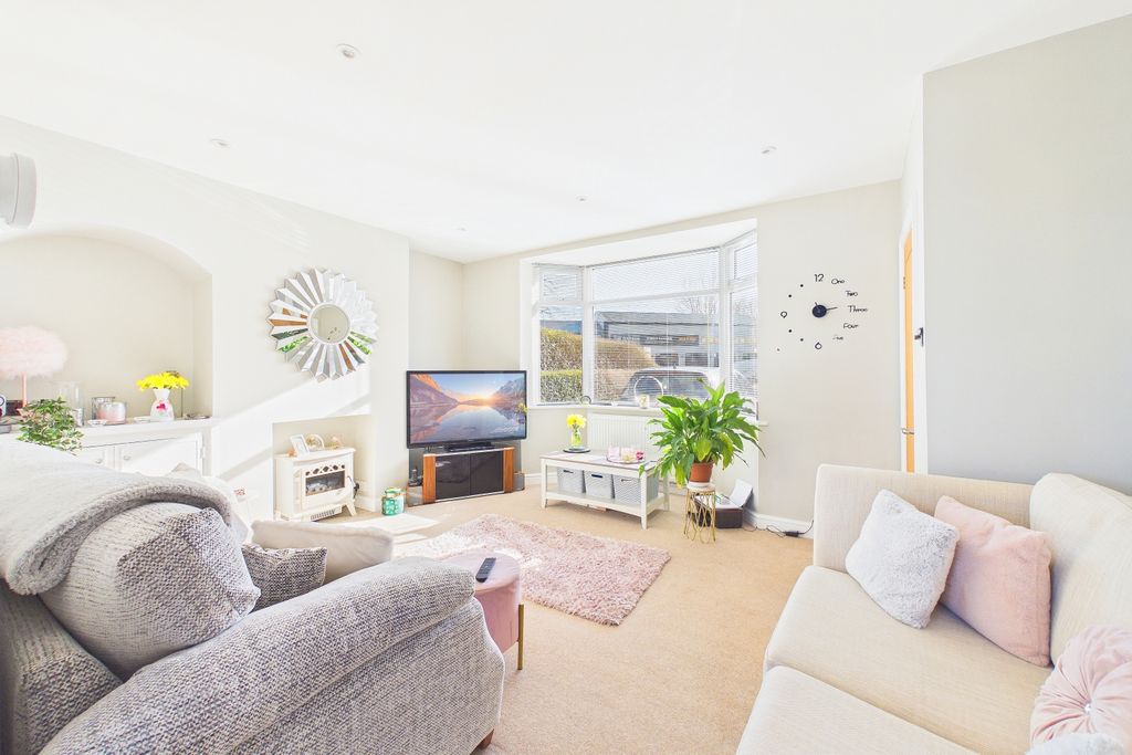 Property photo 3 of 14 Cam03162G0-Pr0411-Still011