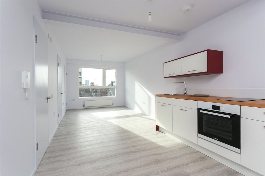 Property photo 1 of 9 Picture No. 02