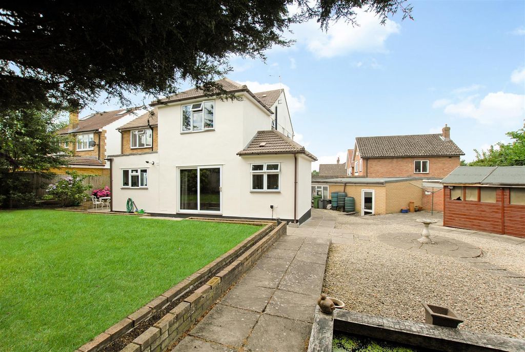 Property photo 2 of 22