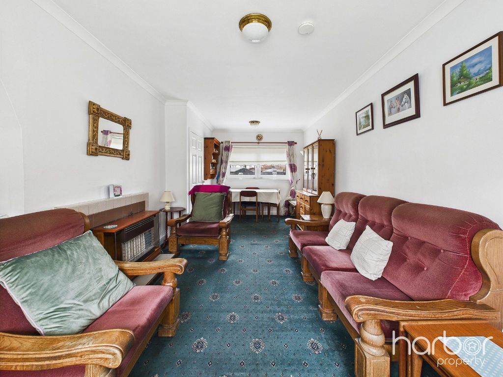 Property photo 2 of 17 3977965