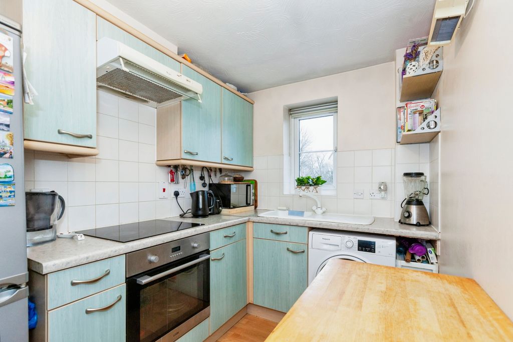 Property photo 1 of 16