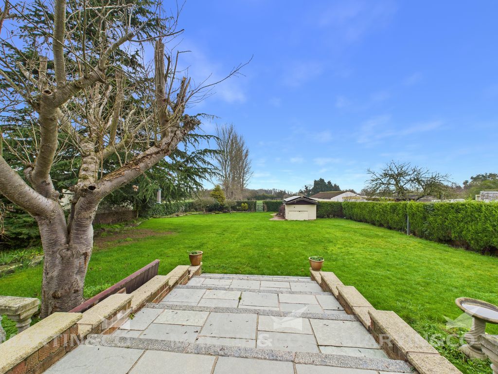 Property photo 1 of 40 Cam02406G0-Pr0563-Still009