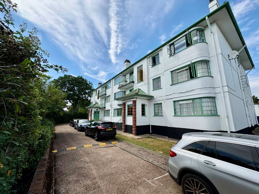 Property photo 1 of 7 Capelgardens