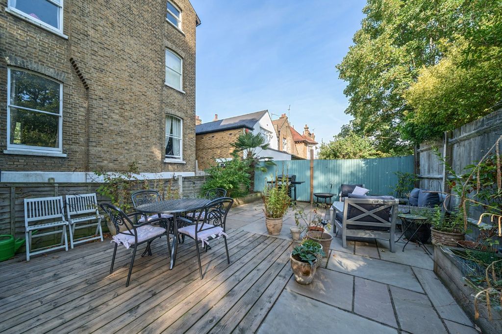 Property photo 2 of 14 Picture No. 05