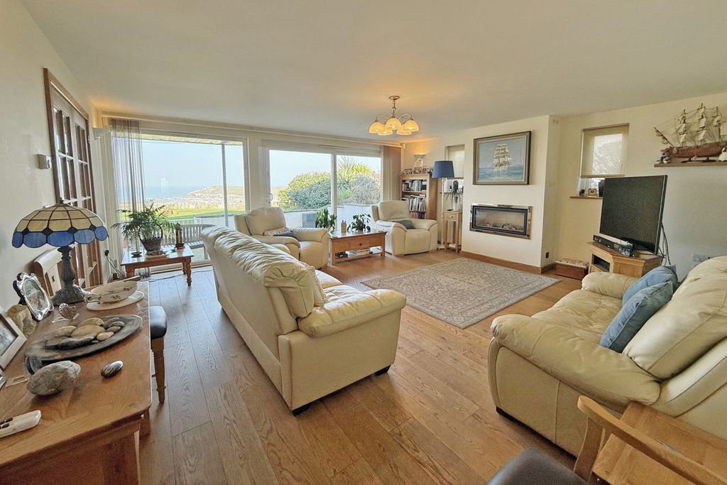 Property photo 3 of 20 Photo 3