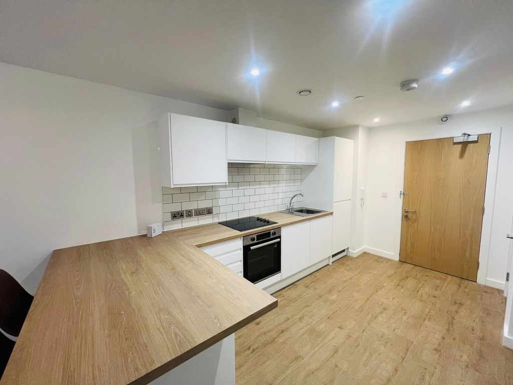 Property photo 2 of 9 Image