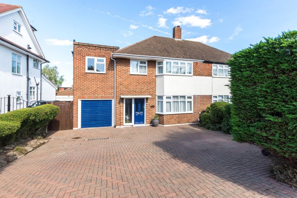 Property photo 1 of 17