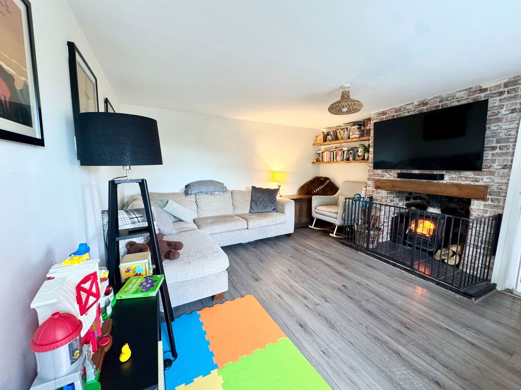 Property photo 3 of 24