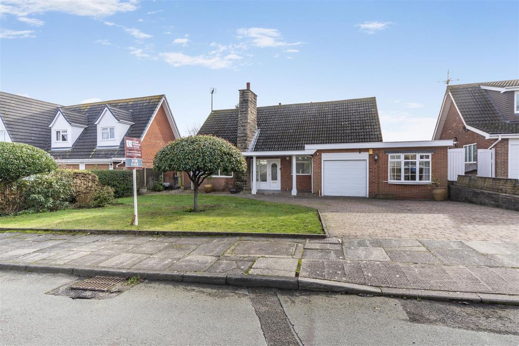 Property photo 1 of 43 8678879-Exterior18.Jpg