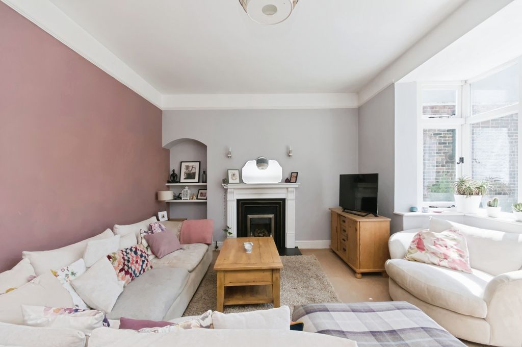 Property photo 3 of 19 Pbox-Img.Jpg