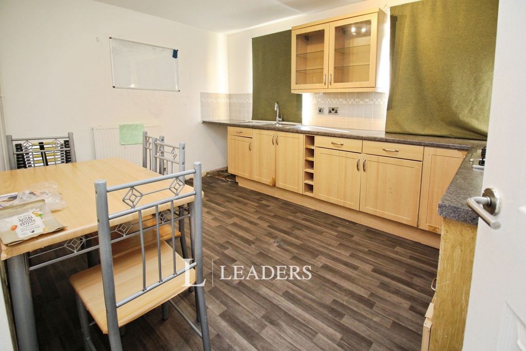 Property photo 2 of 10 Pbox-Img.Jpg