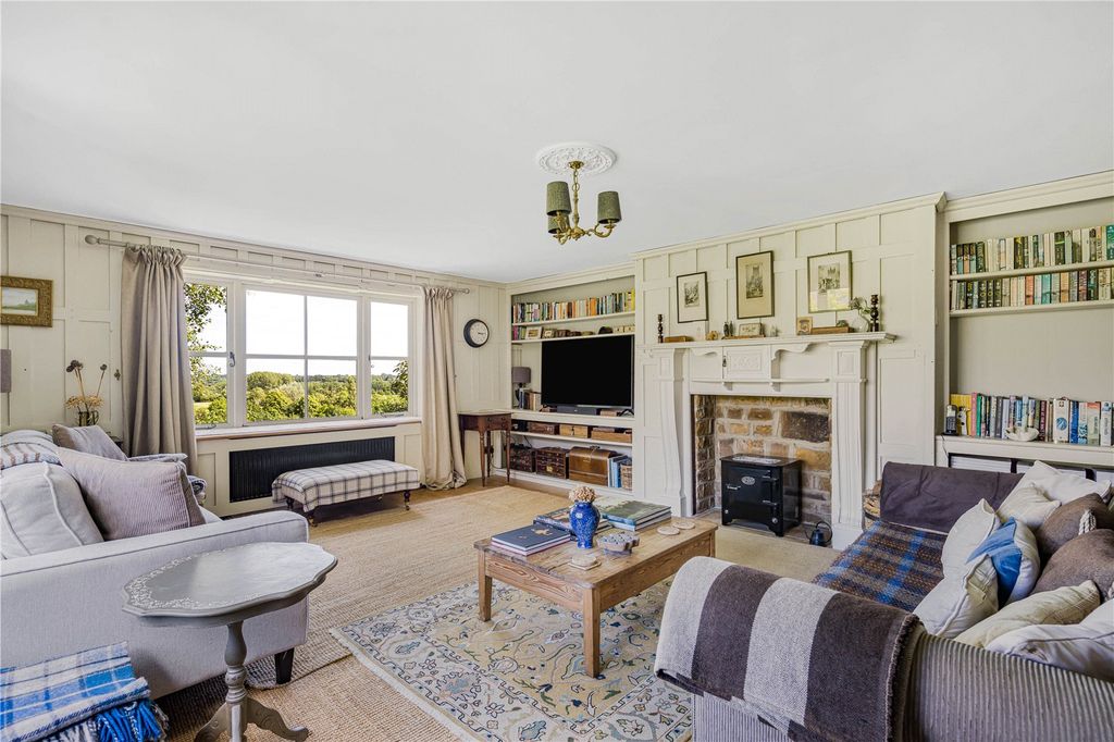 Property photo 2 of 17 Sitting Room