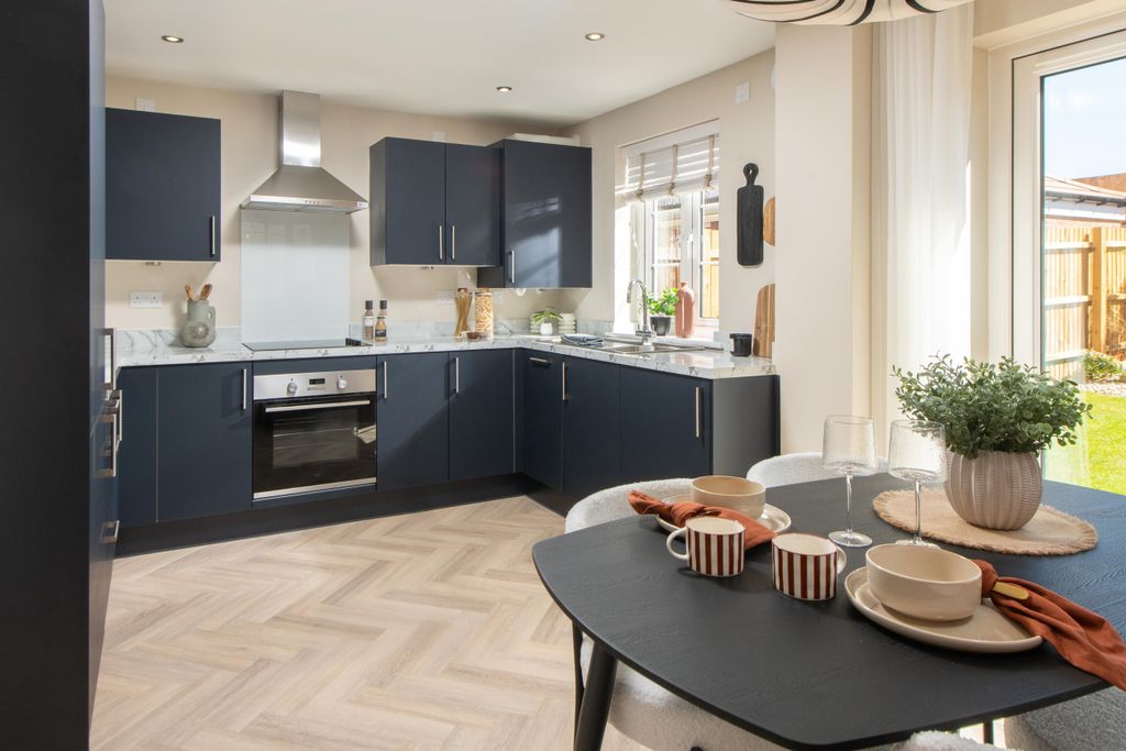 Property photo 2 of 7 Maidstone Kitchen Diner - Castle Reach