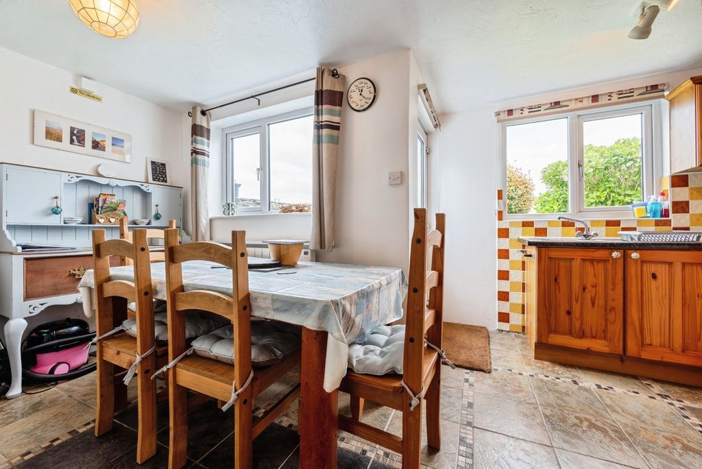 Property photo 3 of 13 Photo