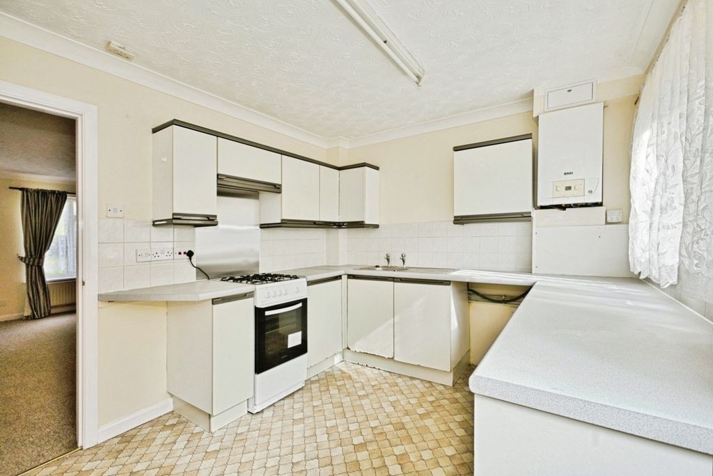 Property photo 3 of 8