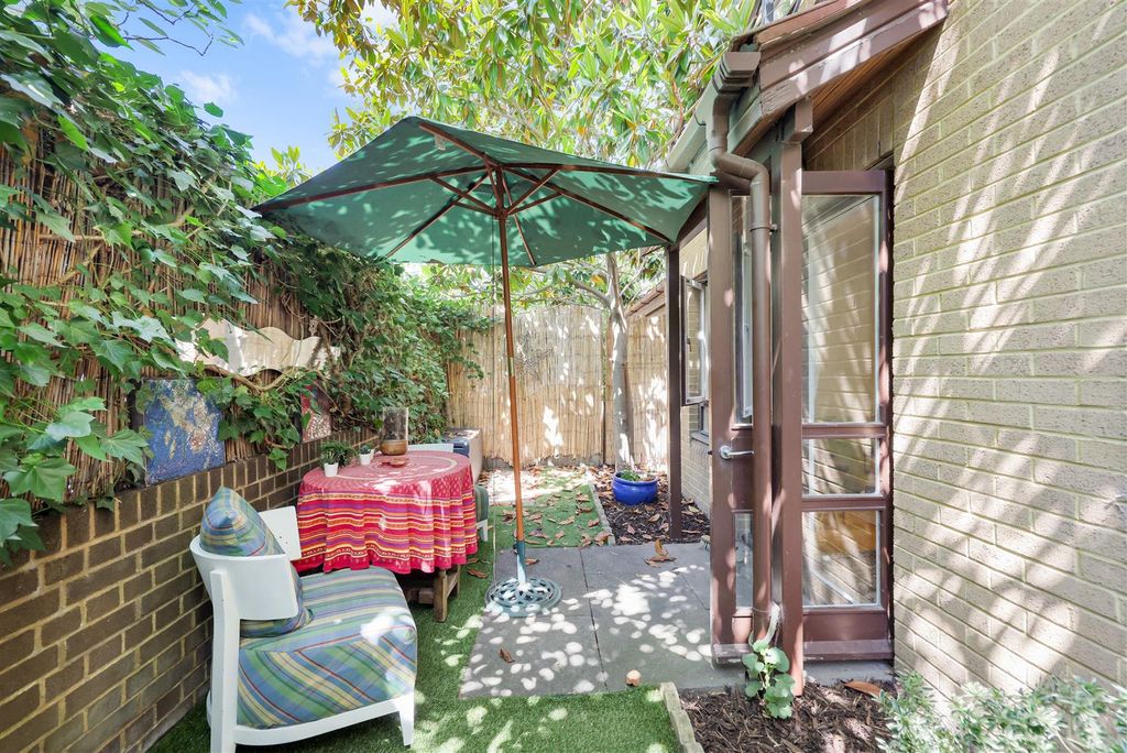 Property photo 3 of 11 Levi6197.Jpg