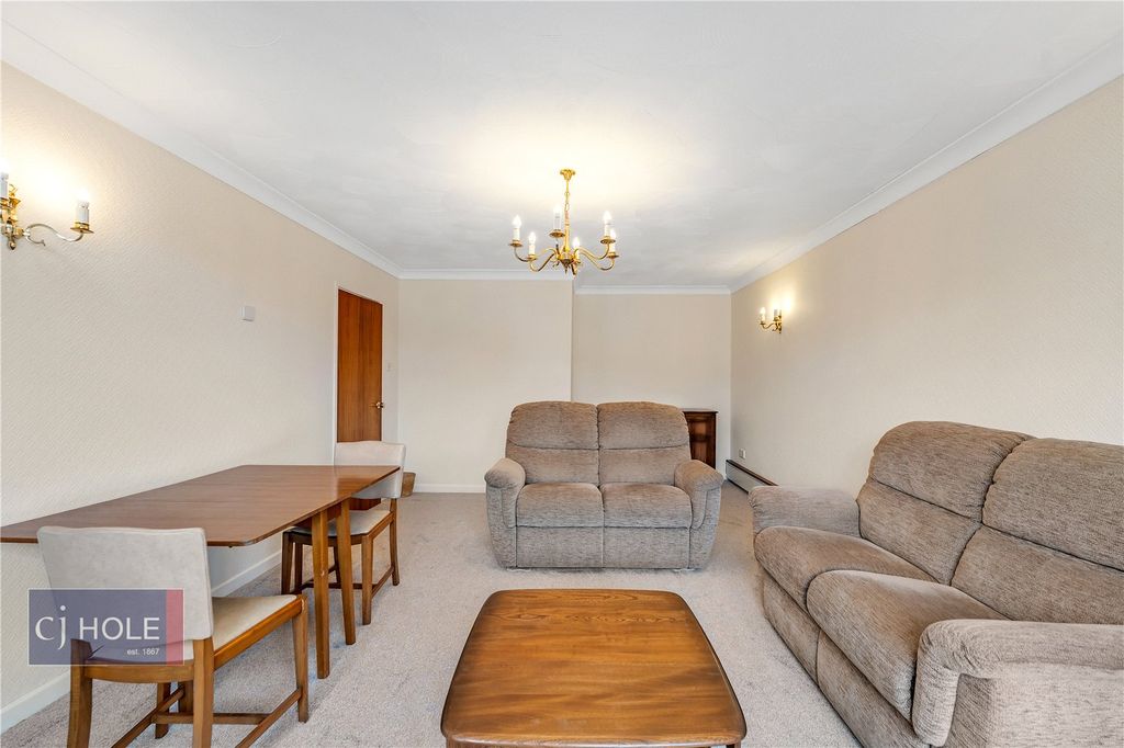 Property photo 1 of 14 Picture No. 20