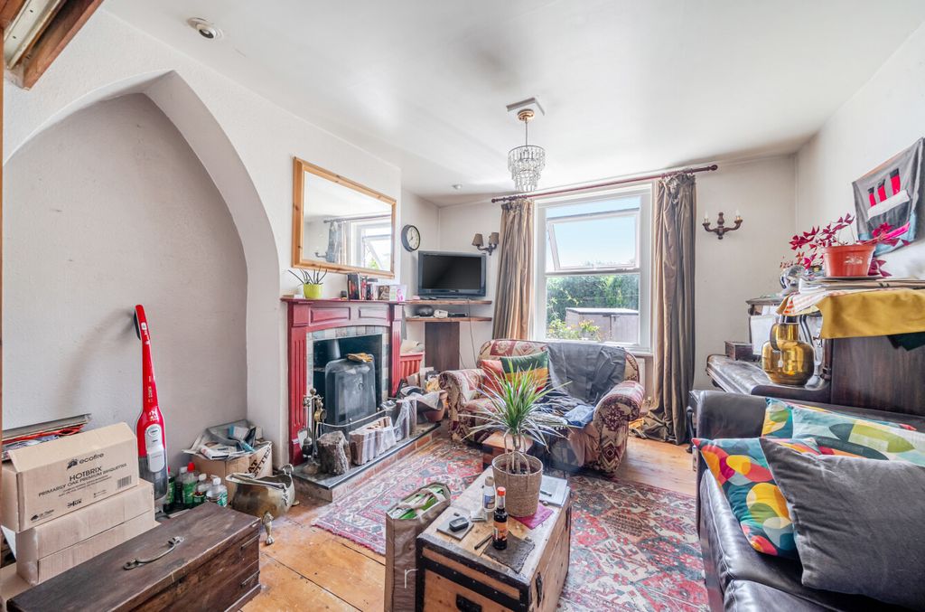 Property photo 2 of 13 1485512-19-6A4B9F...