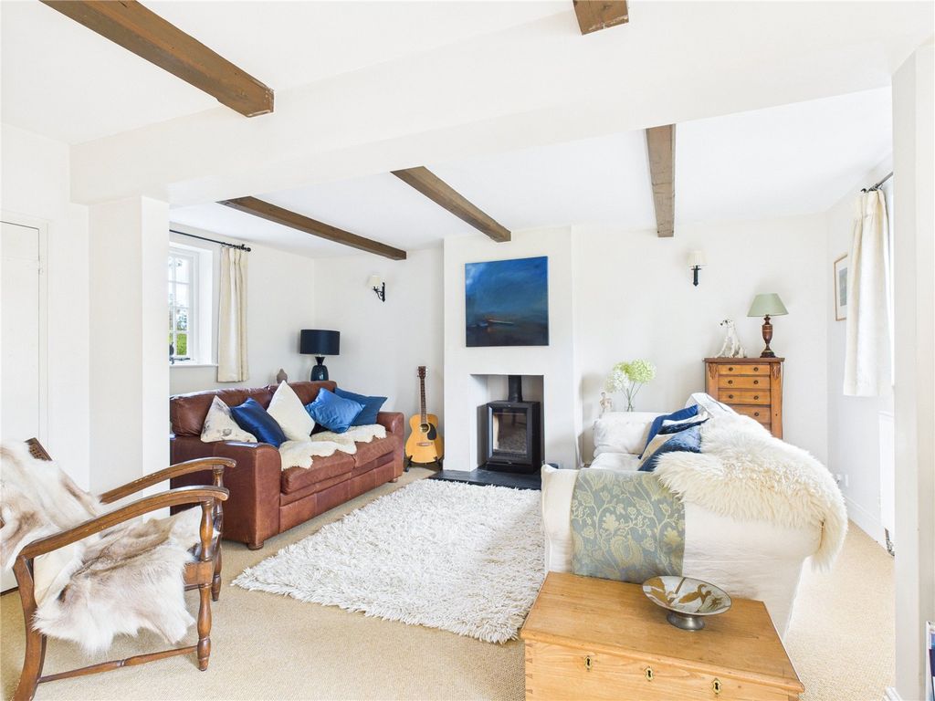 Property photo 2 of 21 Picture No. 01