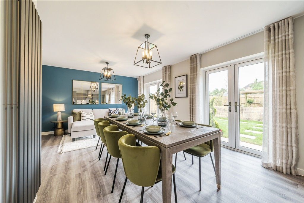 Property photo 3 of 8 Dining Area