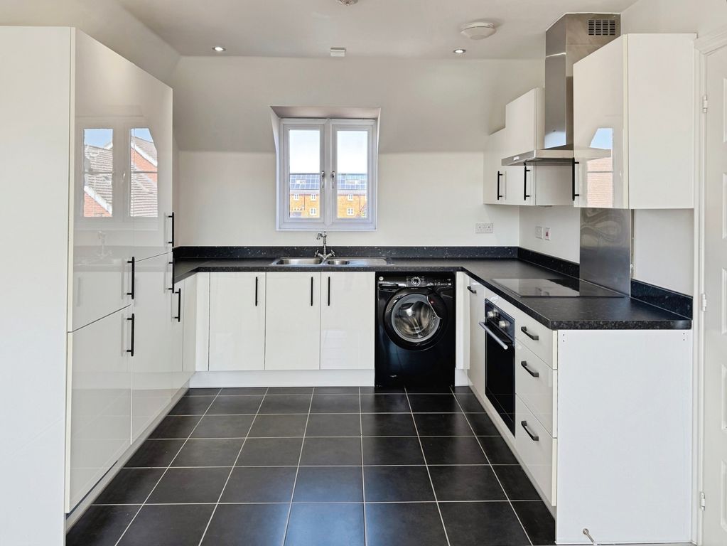 Property photo 3 of 9 Pbox-Img.Jpg